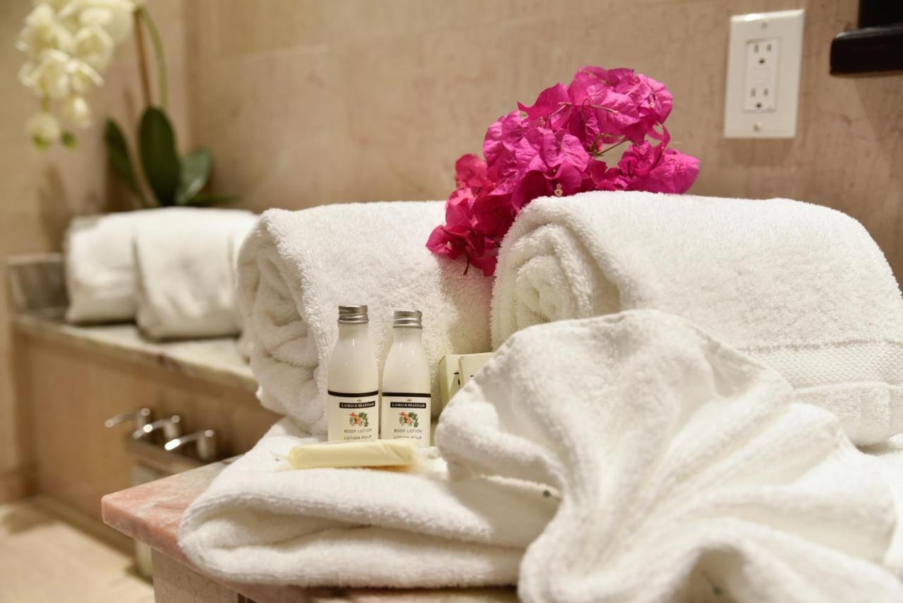 Princess Heights Luxury Condo Hotel Oyster Pond Dış mekan fotoğraf